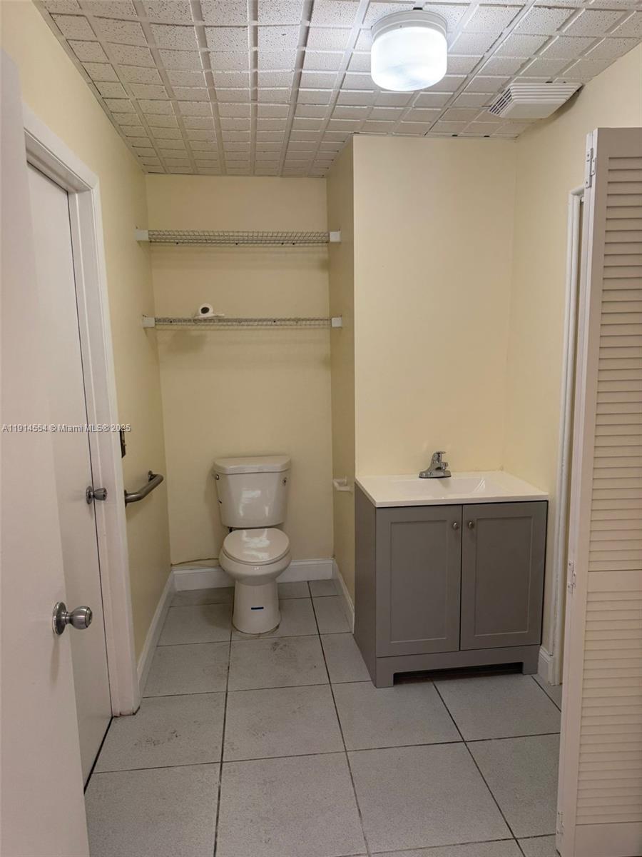 5300 Nw 12th Ave 6 Property Photo 3