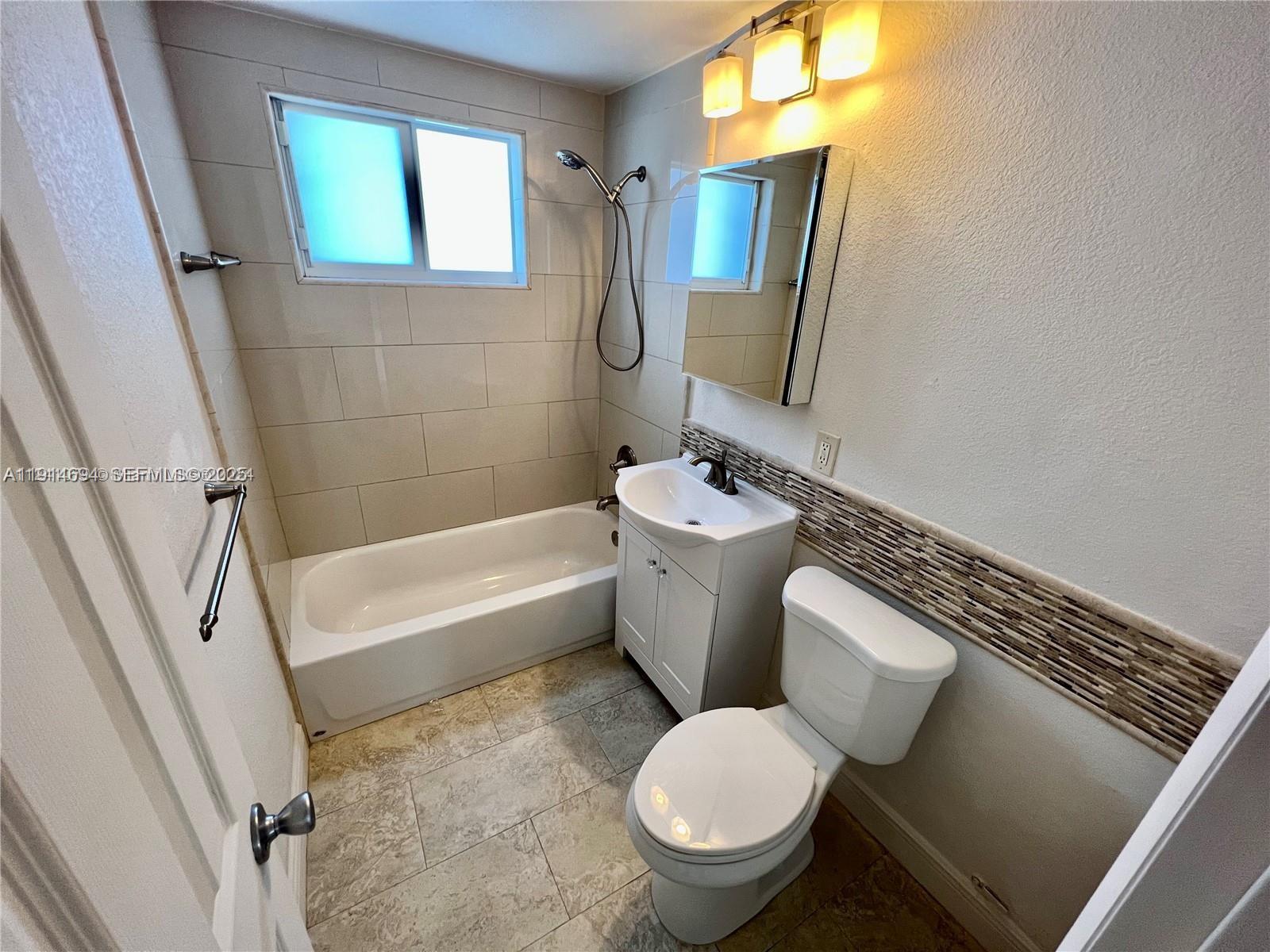 2700 Ne 135th St 45 Property Photo 12