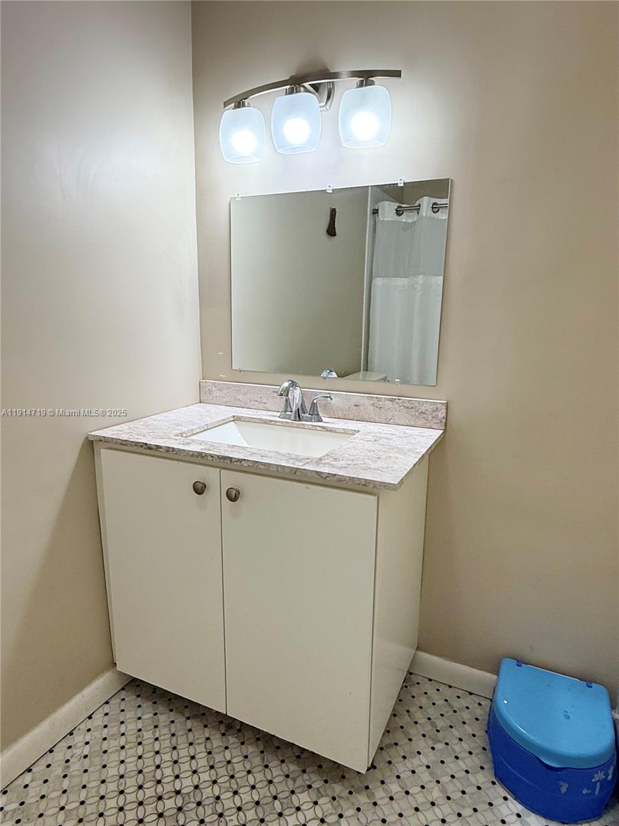 610 Nw 17th St Property Photo 14