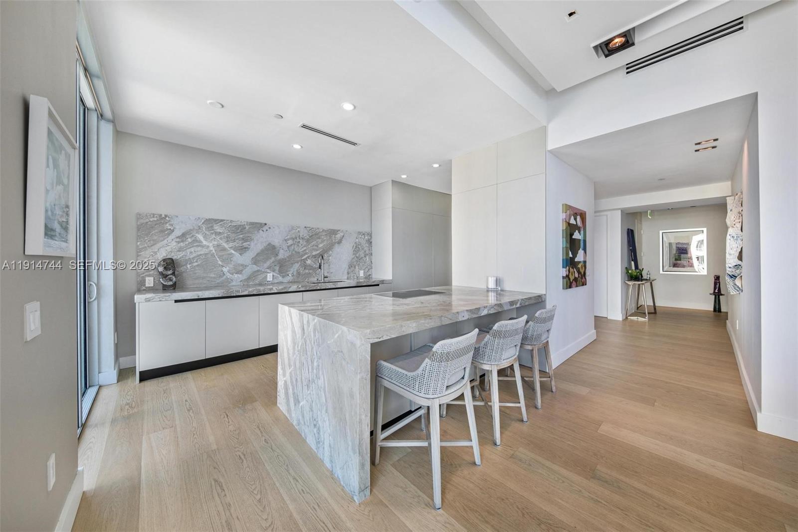 900 Brickell Key Blvd 1403 Property Photo 10