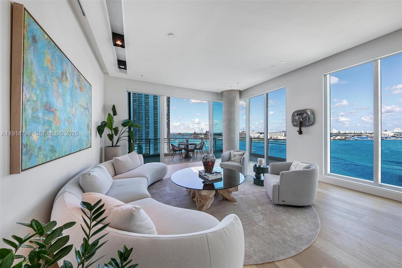 900 Brickell Key Blvd 1403 Property Photo 20