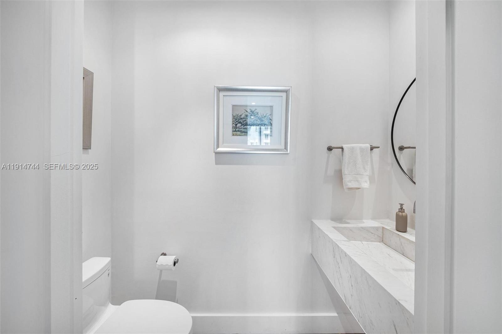 900 Brickell Key Blvd 1403 Property Photo 25