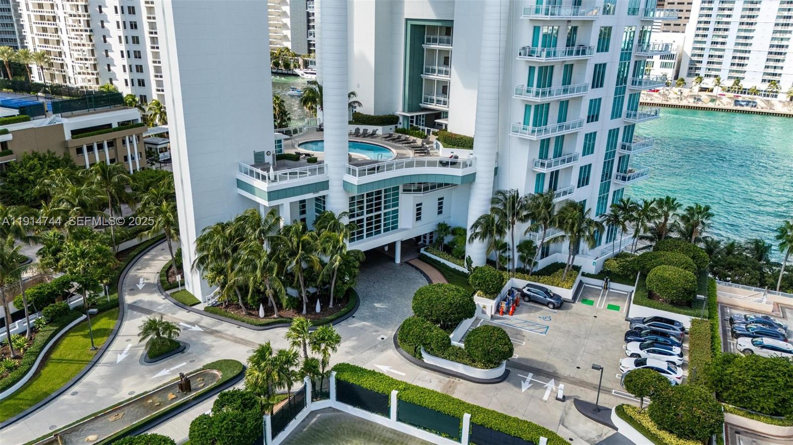 900 Brickell Key Blvd 1403 Property Photo 27
