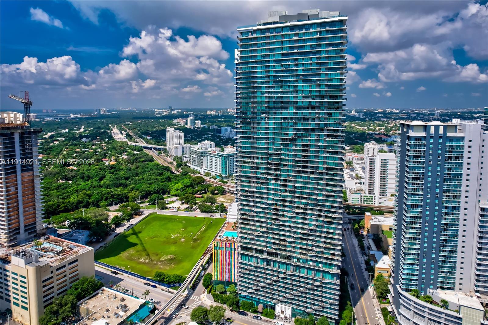 1300 S Miami Ave Ph5001 Property Photo 8