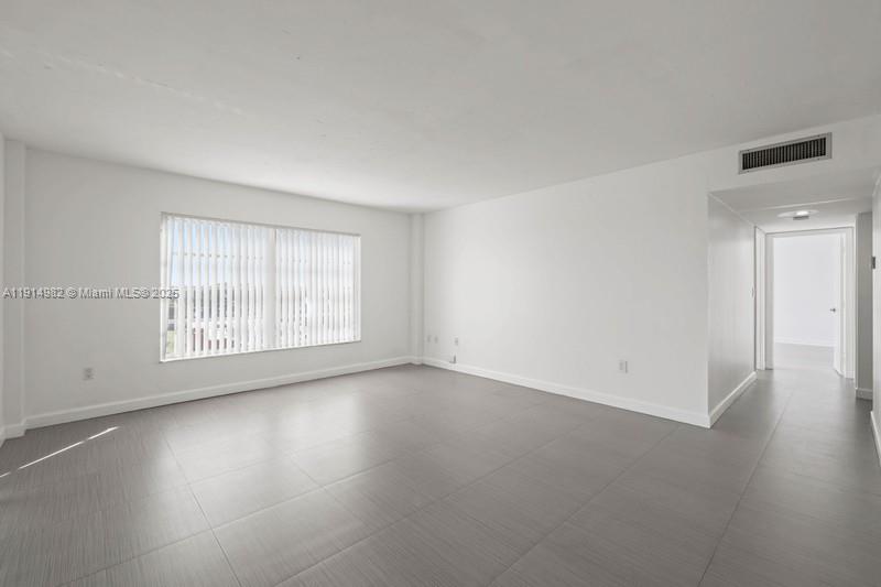 4174 Inverrary Dr 902 Property Photo 10