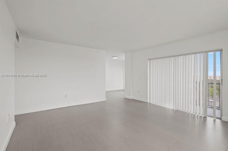 4174 Inverrary Dr 902 Property Photo 11