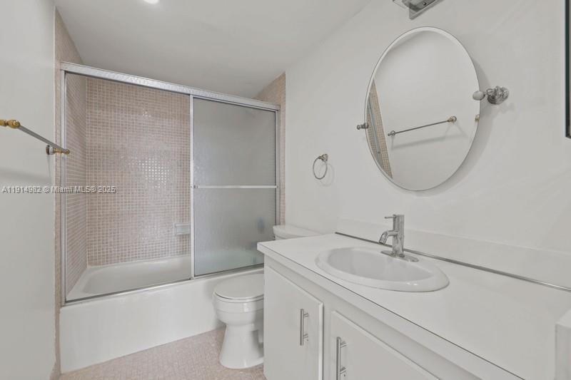 4174 Inverrary Dr 902 Property Photo 17