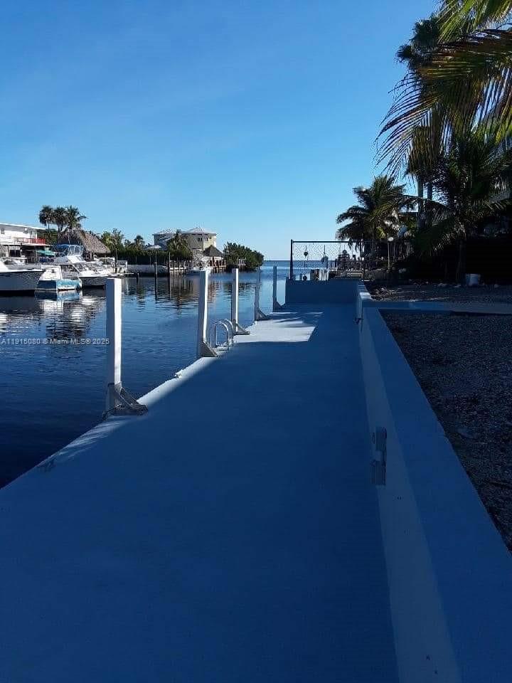 26 S Exuma Rd B Property Photo 4