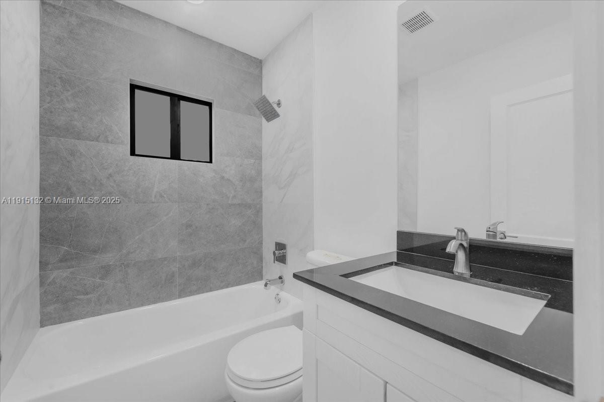 5220 Sw 6 St Property Photo 33