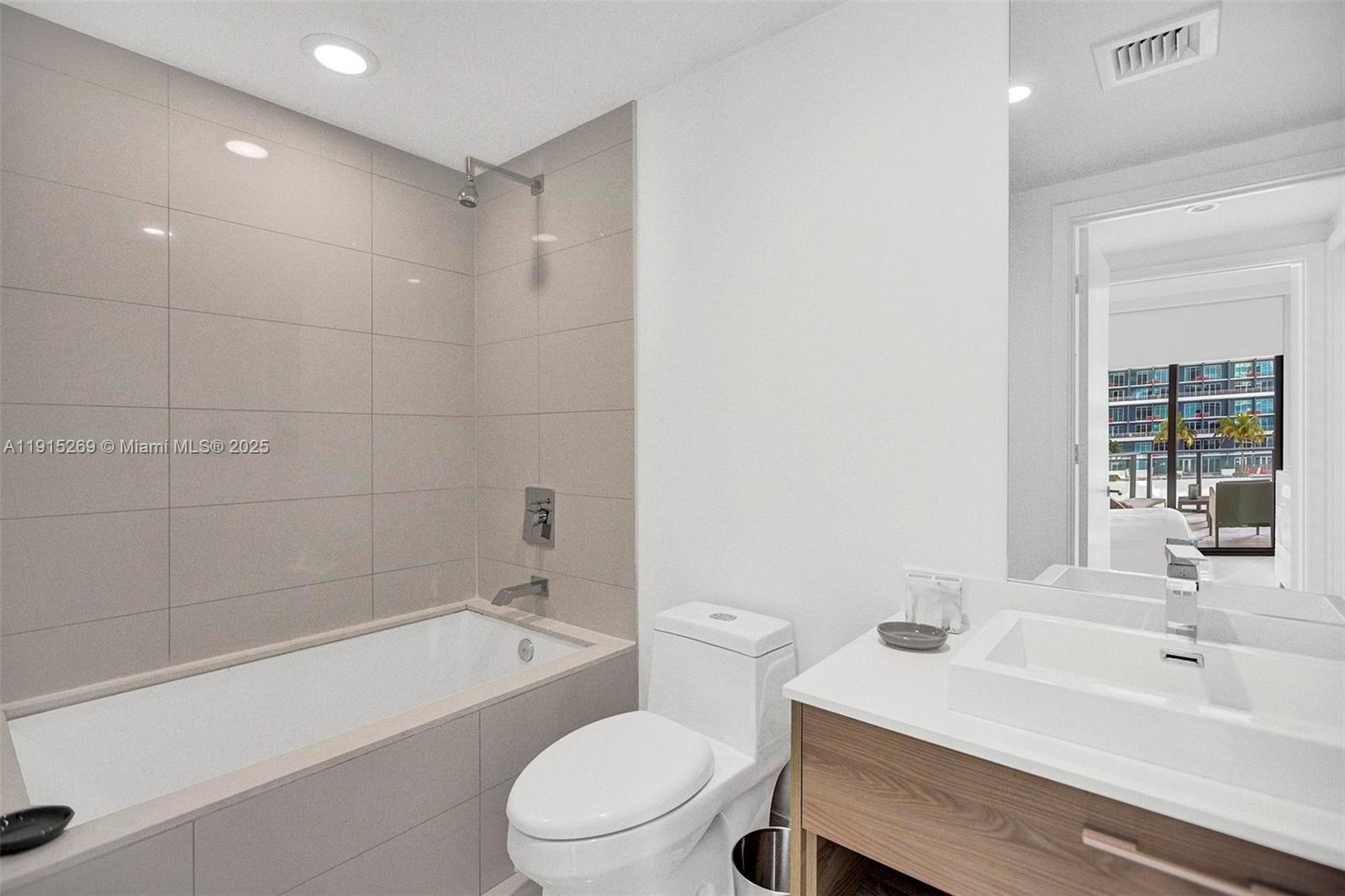1300 S Miami Ave 1407 Property Photo 7