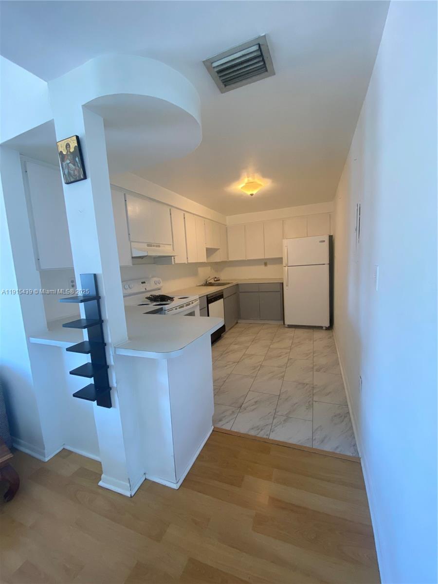 1051 Meridian Ave 1m Property Photo 3