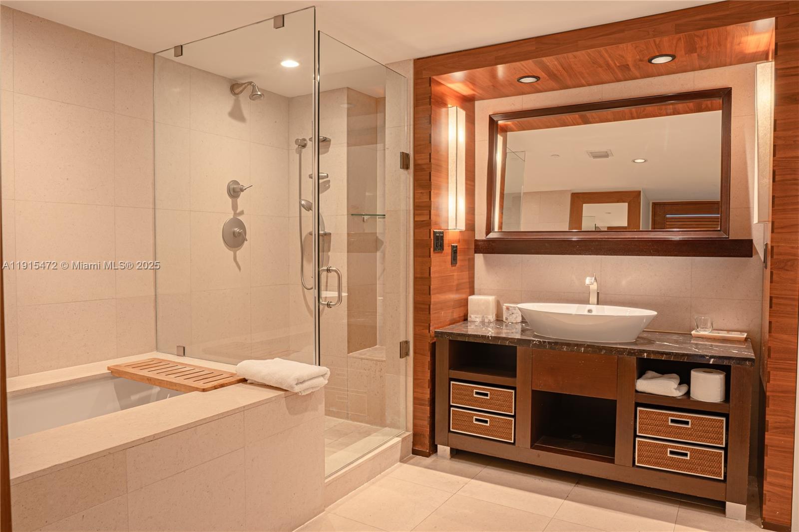 6801 Collins Ave 1002 Property Photo 5