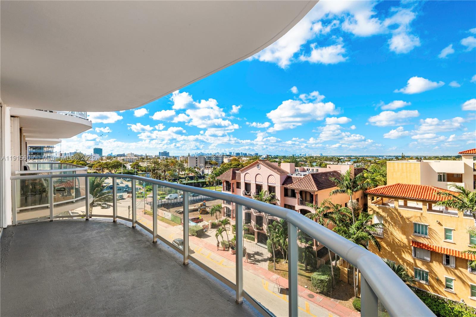 8855 Collins Ave 6e Property Photo 1