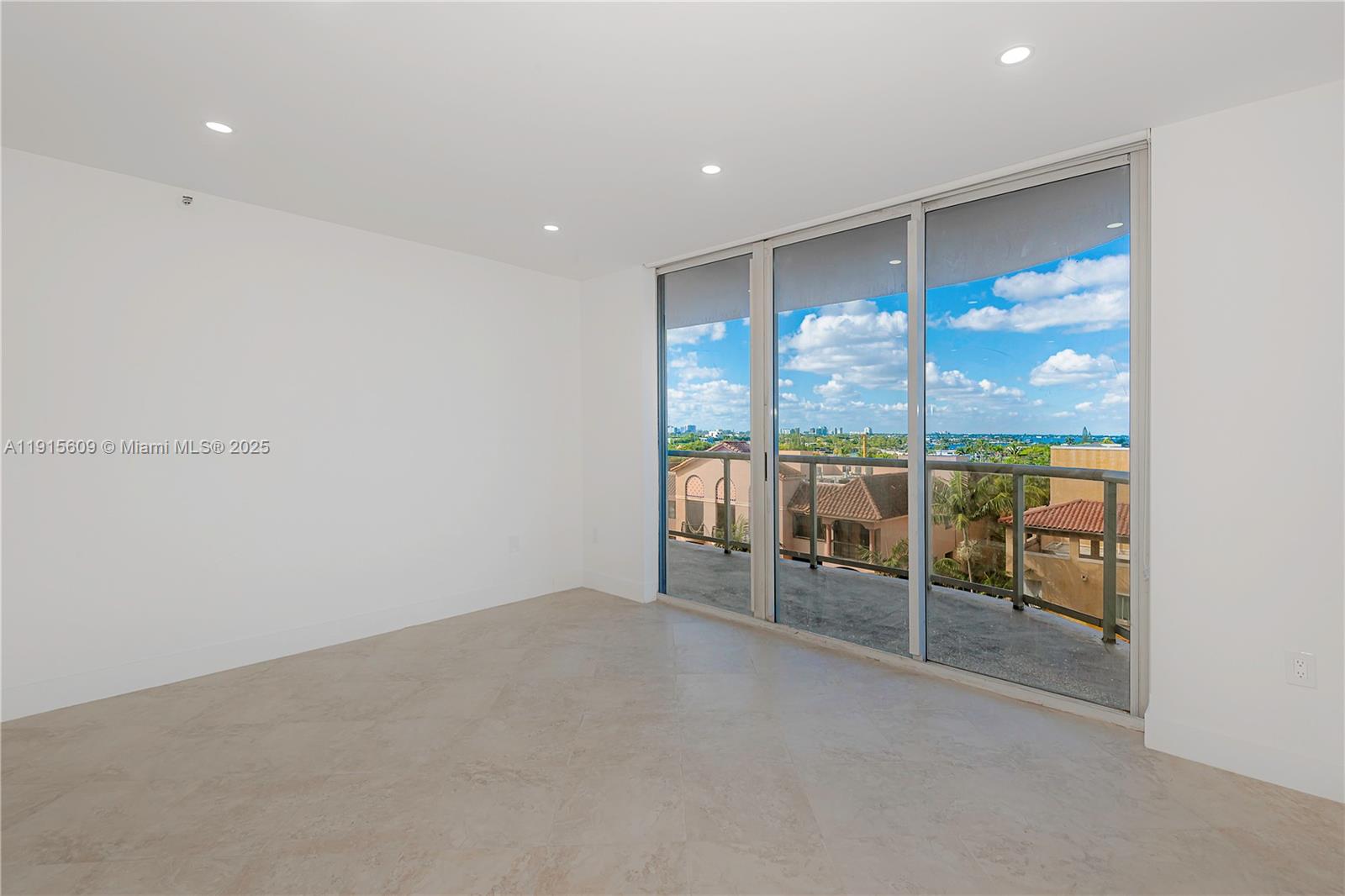 8855 Collins Ave 6e Property Photo 5