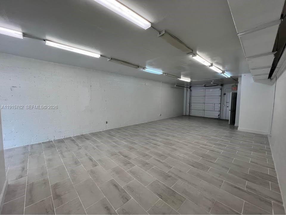 1812 N Dixie Hwy Property Photo 2