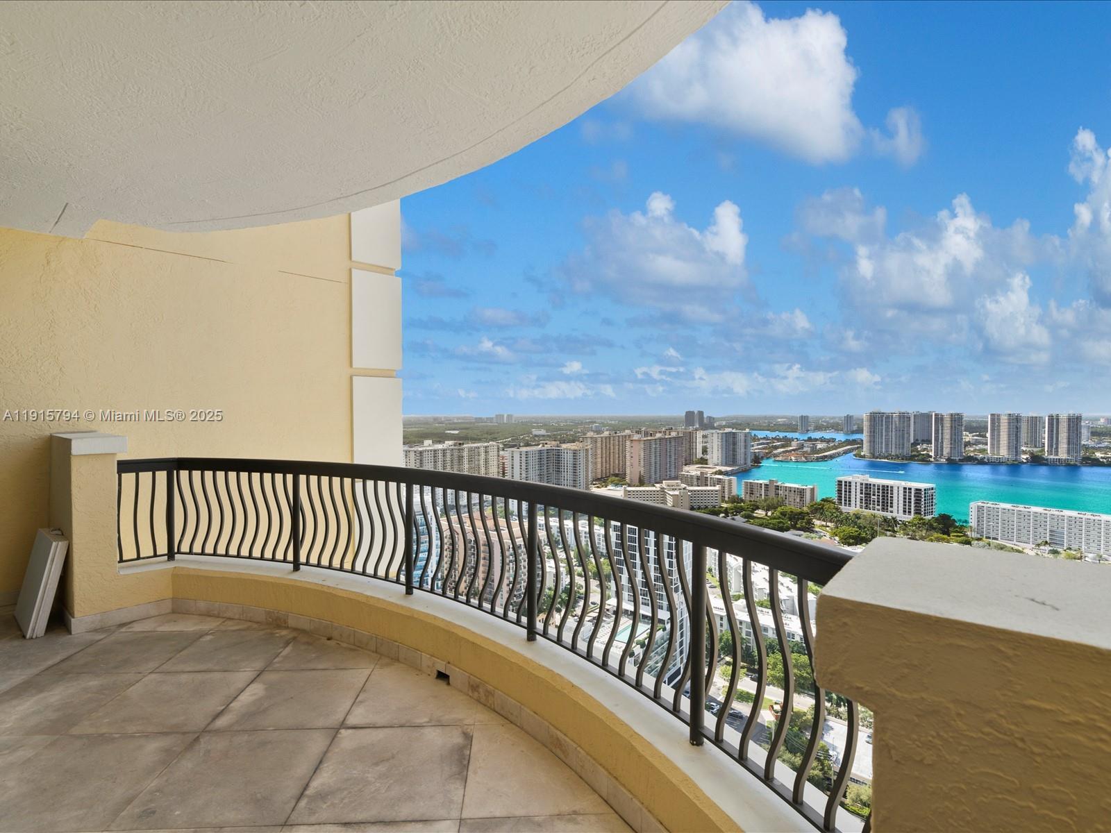 17875 Collins Ave 3305 Property Photo 41