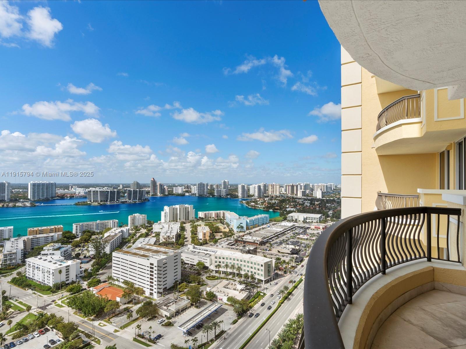 17875 Collins Ave 3305 Property Photo 42