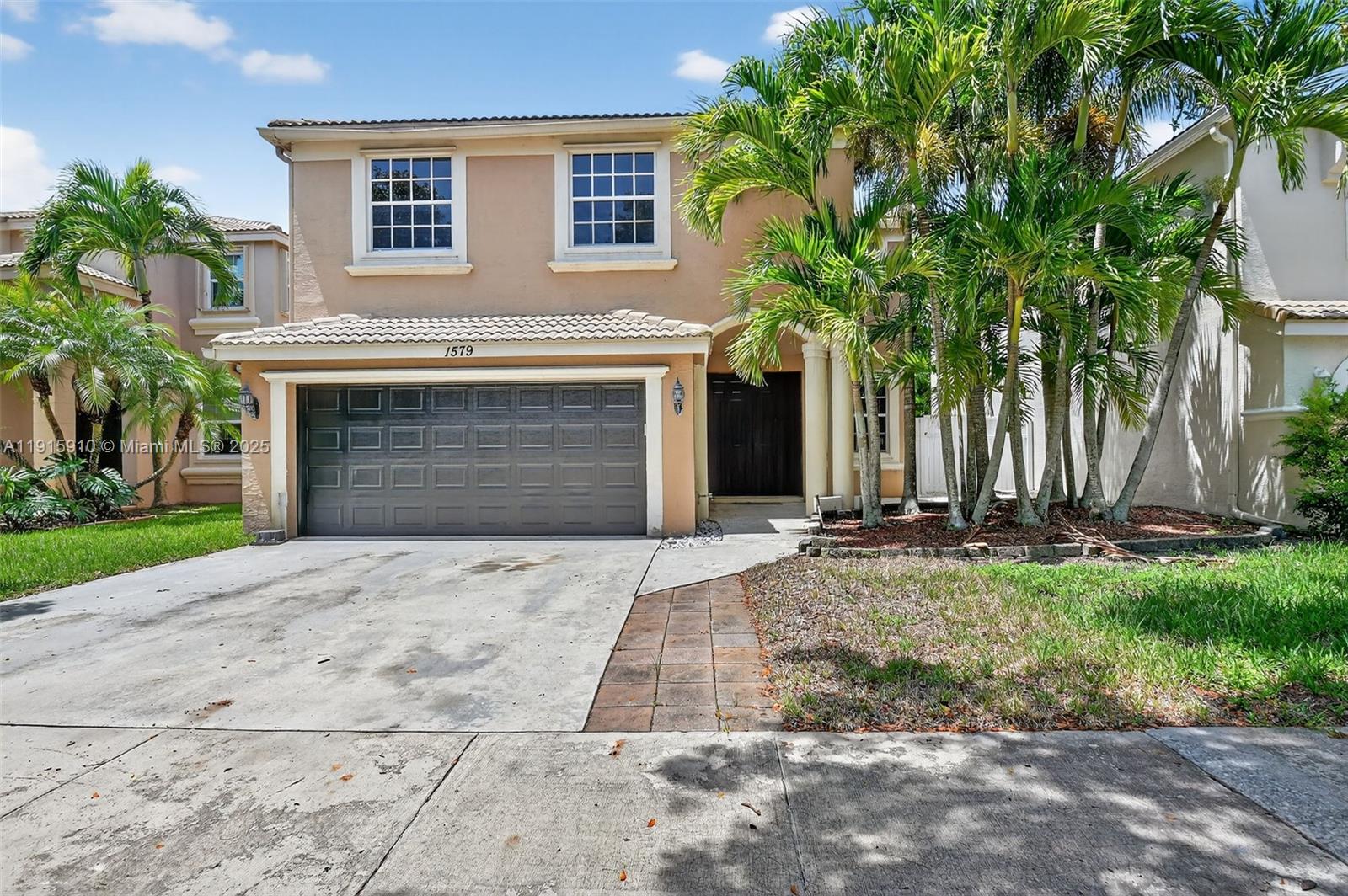 1579 Briar Oak Dr Property Photo 1