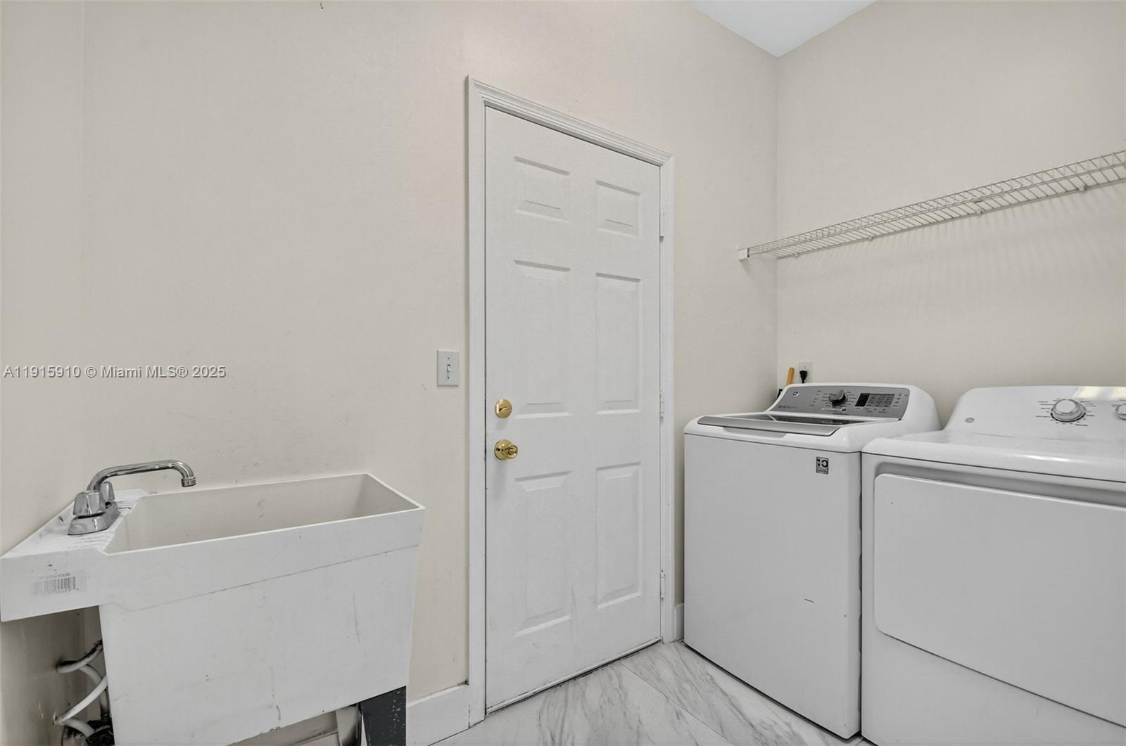 1579 Briar Oak Dr Property Photo 19