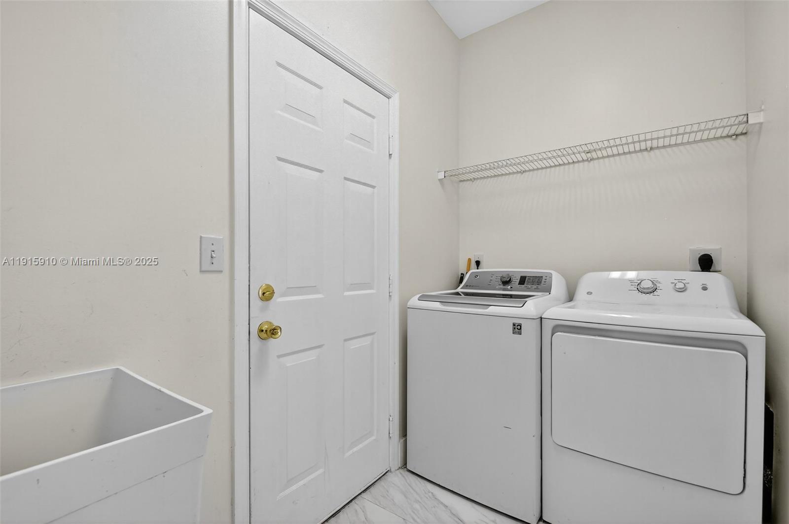 1579 Briar Oak Dr Property Photo 20