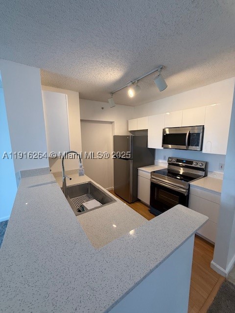 1919 Van Buren St 516a Property Photo 15