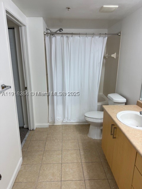 1919 Van Buren St 516a Property Photo 25