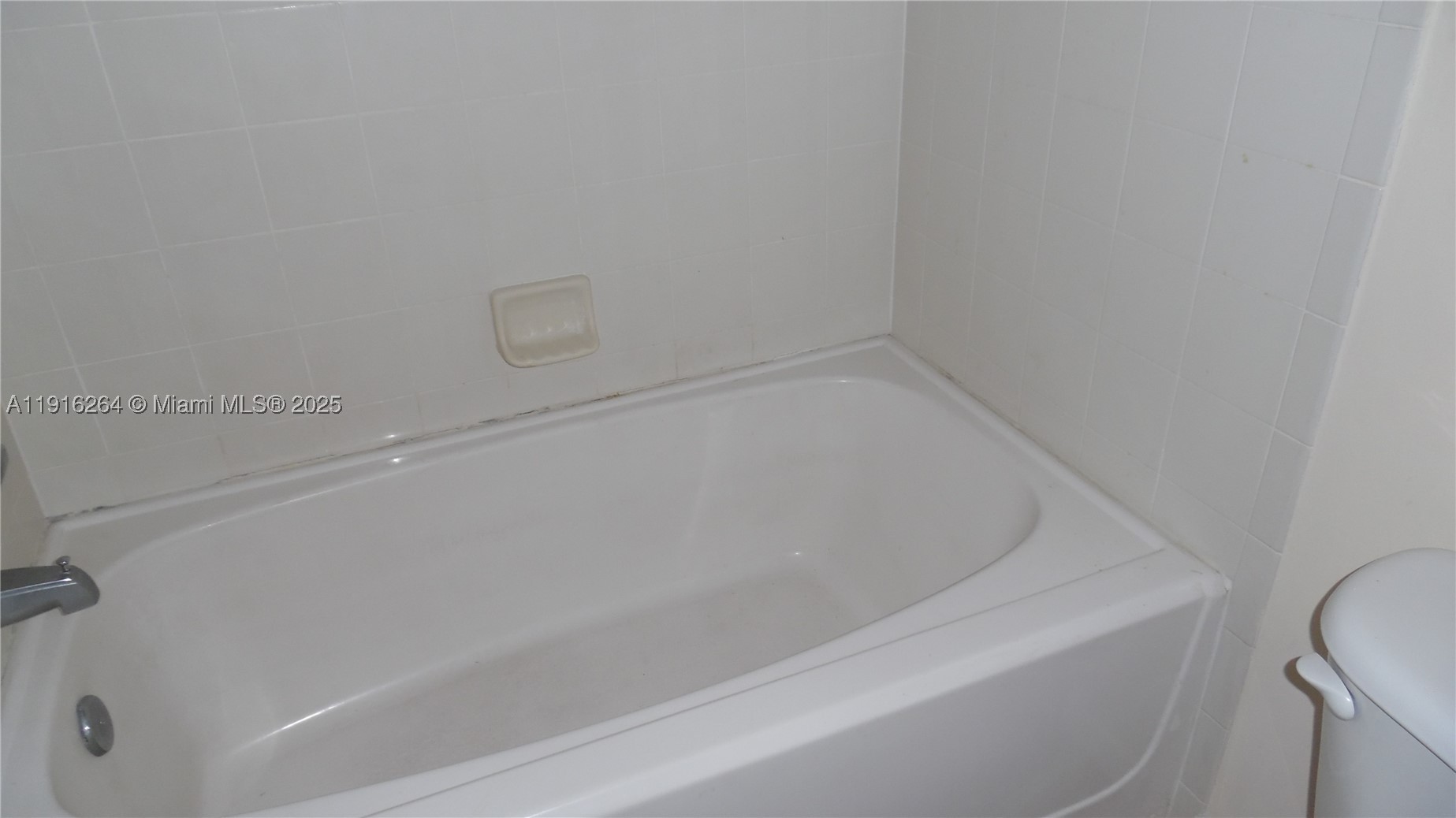 1919 Van Buren St 516a Property Photo 29