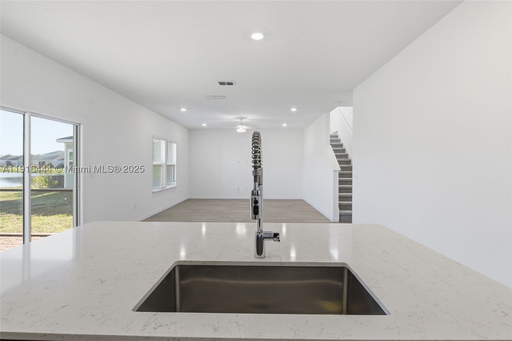 9852 Lemon Balm Way Property Photo 6