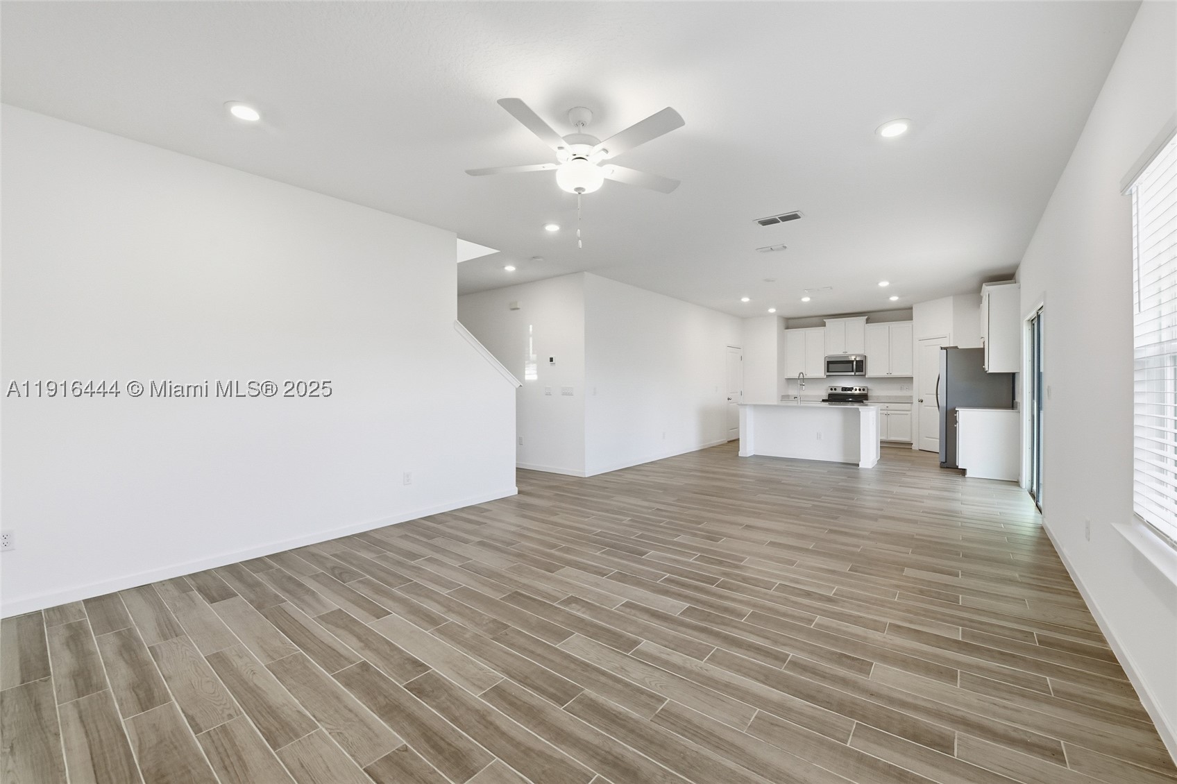 9852 Lemon Balm Way Property Photo 12
