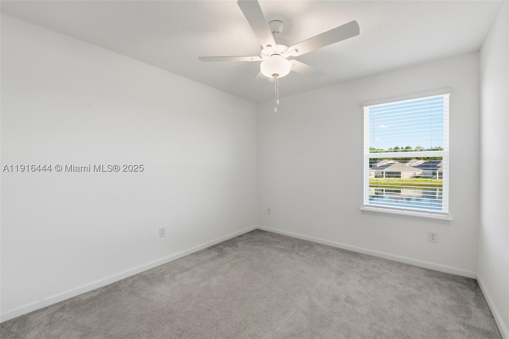 9852 Lemon Balm Way Property Photo 22