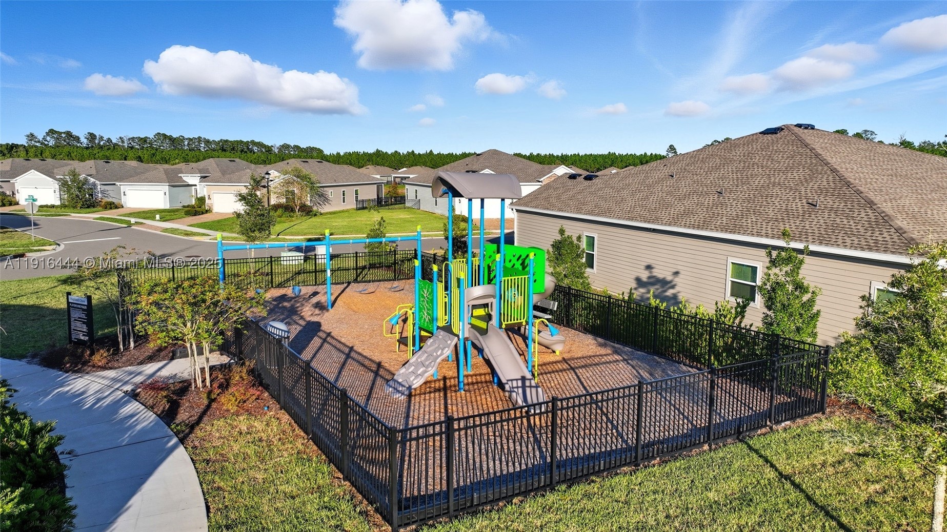 9852 Lemon Balm Way Property Photo 42