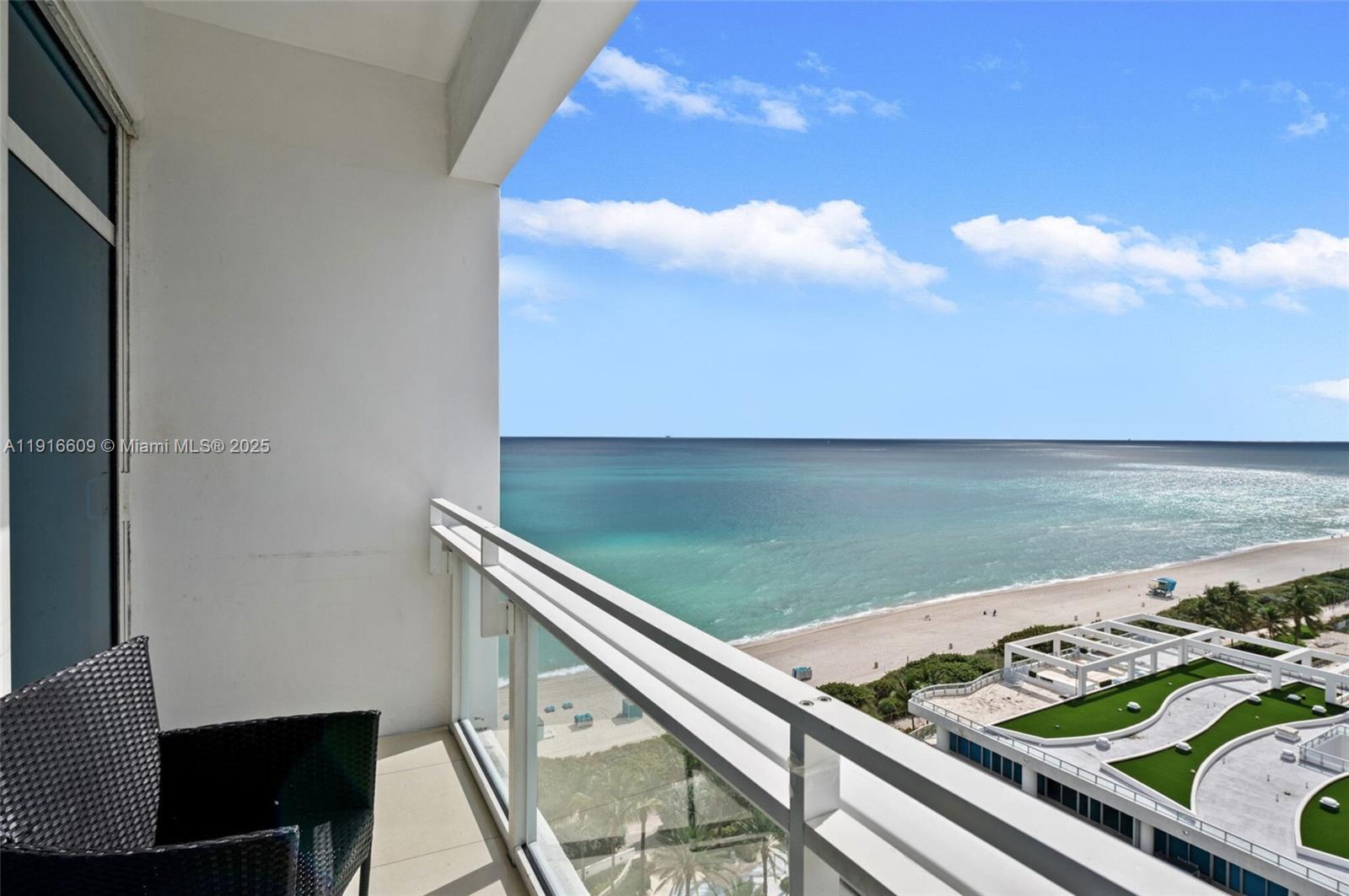 6801 Collins Ave Ph06 Property Photo 2