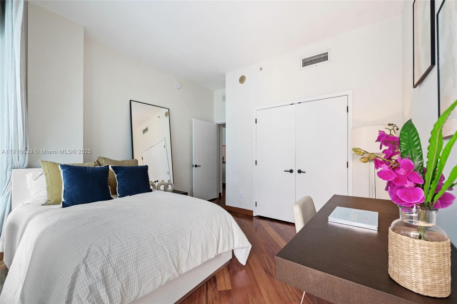 6801 Collins Ave Ph06 Property Photo 25