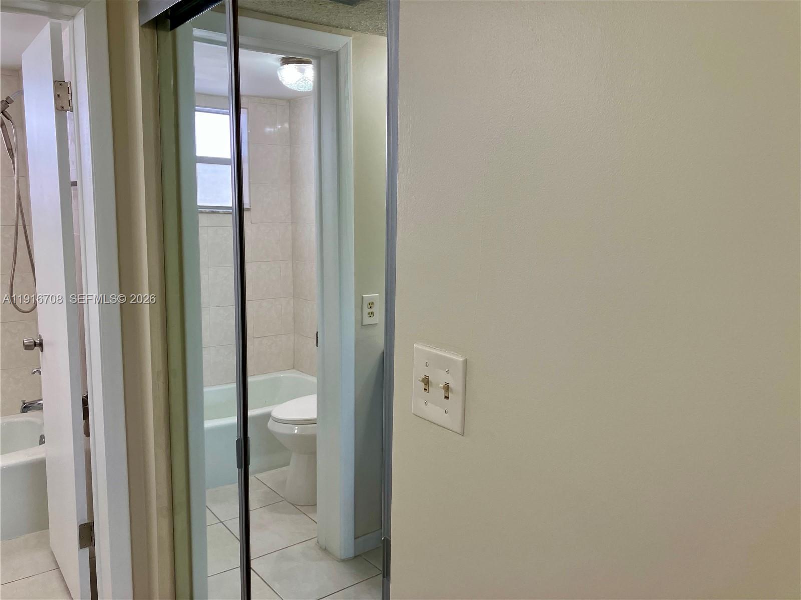4270 Nw 40th St 103 Property Photo 54