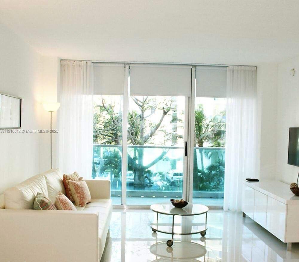 4001 S Ocean Dr 2H Property Photo 1