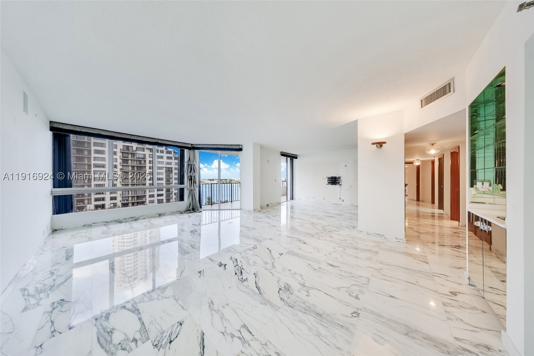 520 Brickell Key Dr A1104 Property Photo 2