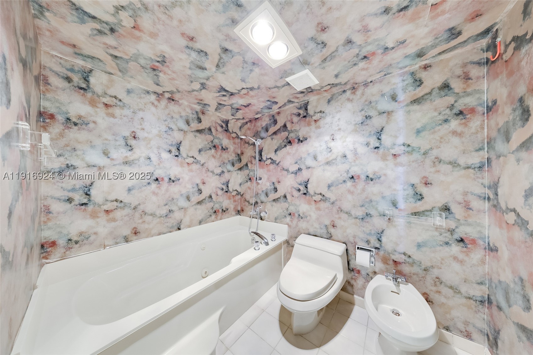 520 Brickell Key Dr A1104 Property Photo 19