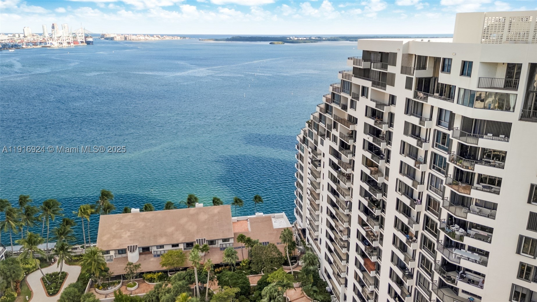 520 Brickell Key Dr A1104 Property Photo 28