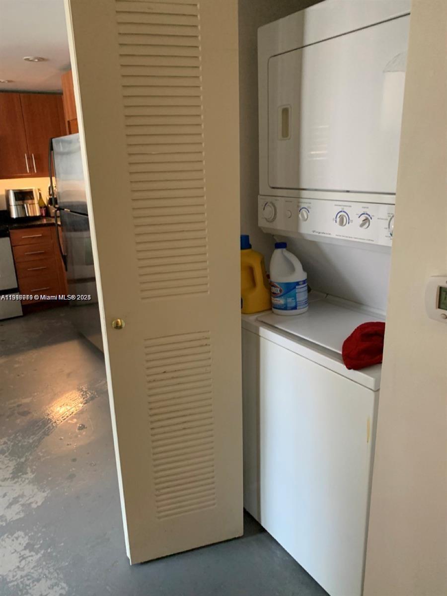 111 E Flagler St 507 Property Photo 14