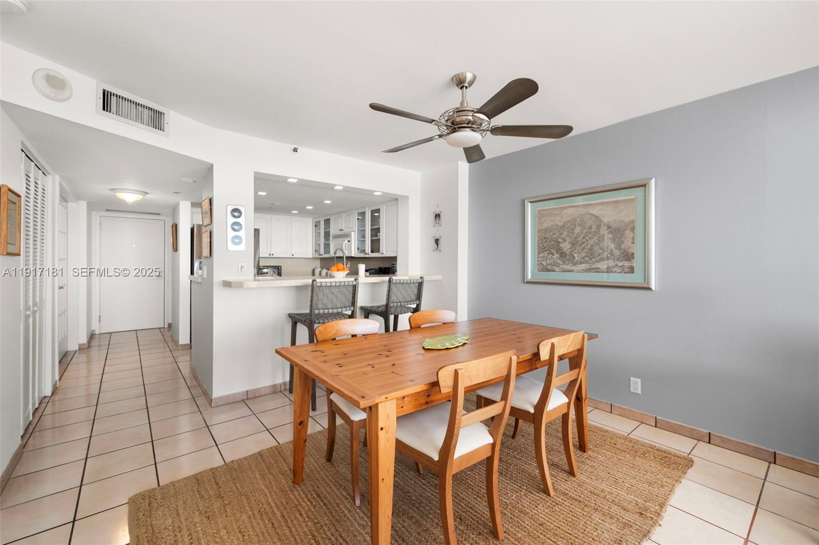 2555 Collins Ave 805 Property Photo 7