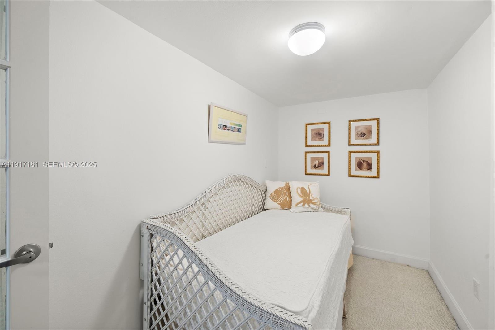 2555 Collins Ave 805 Property Photo 17