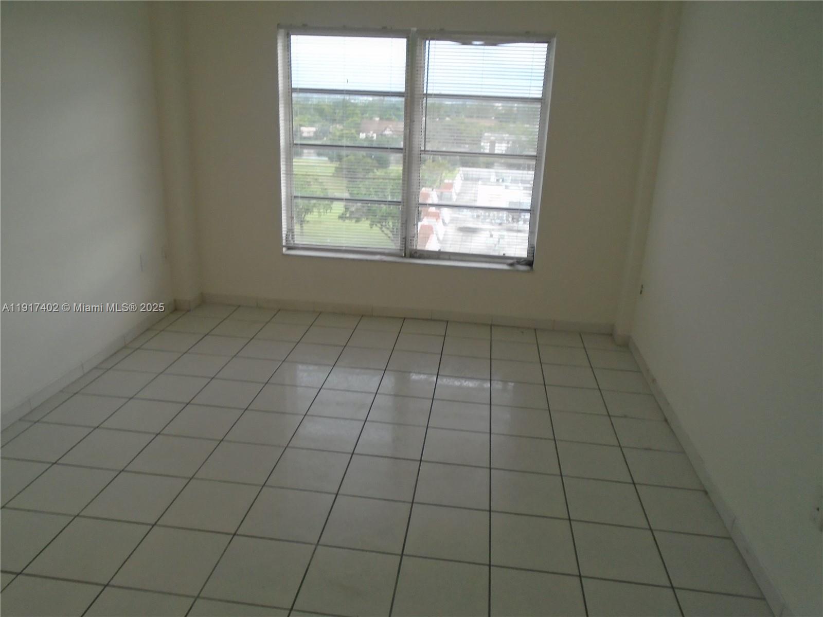 4174 Inverrary Dr 1004 Property Photo 16