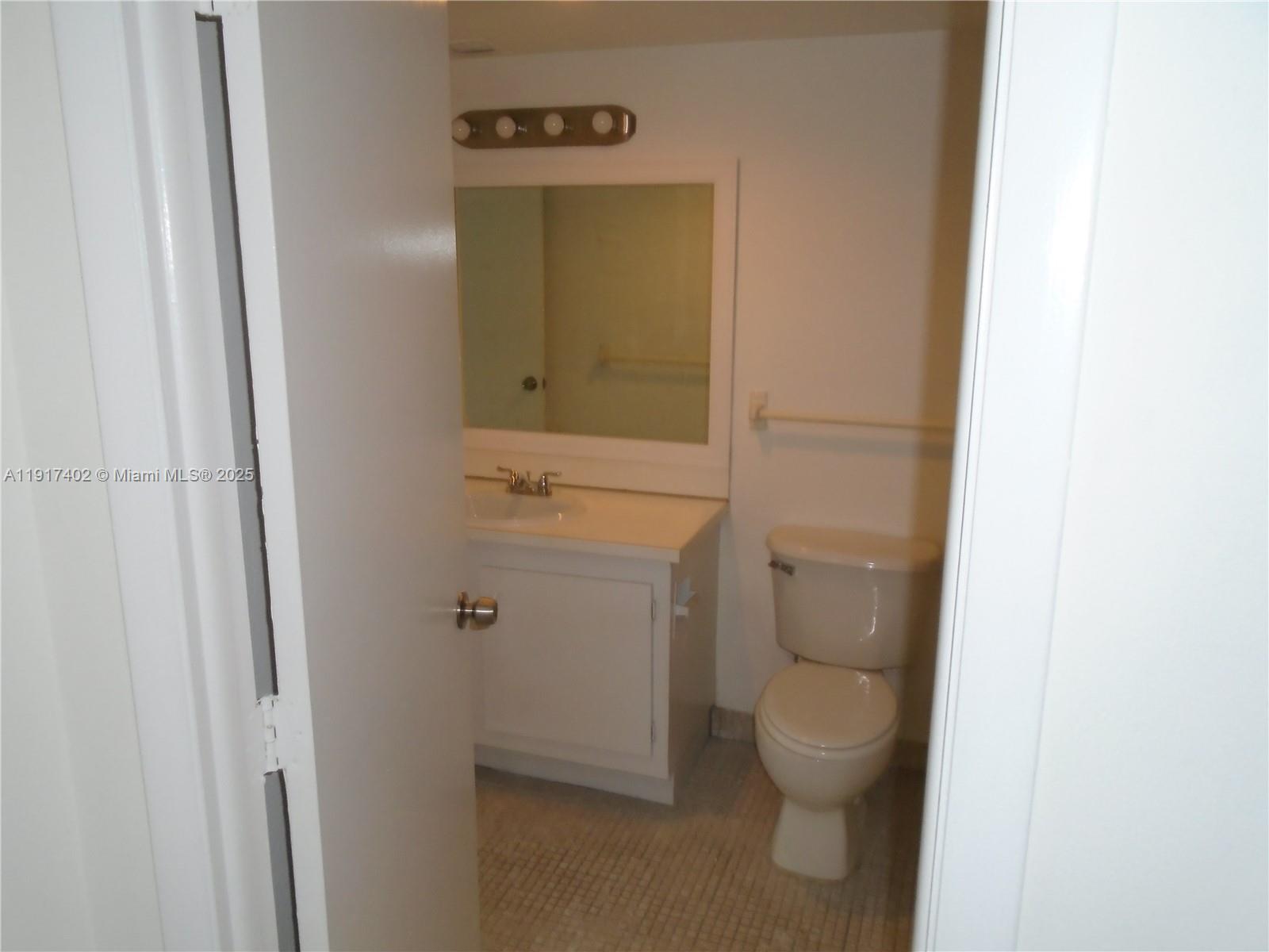 4174 Inverrary Dr 1004 Property Photo 25