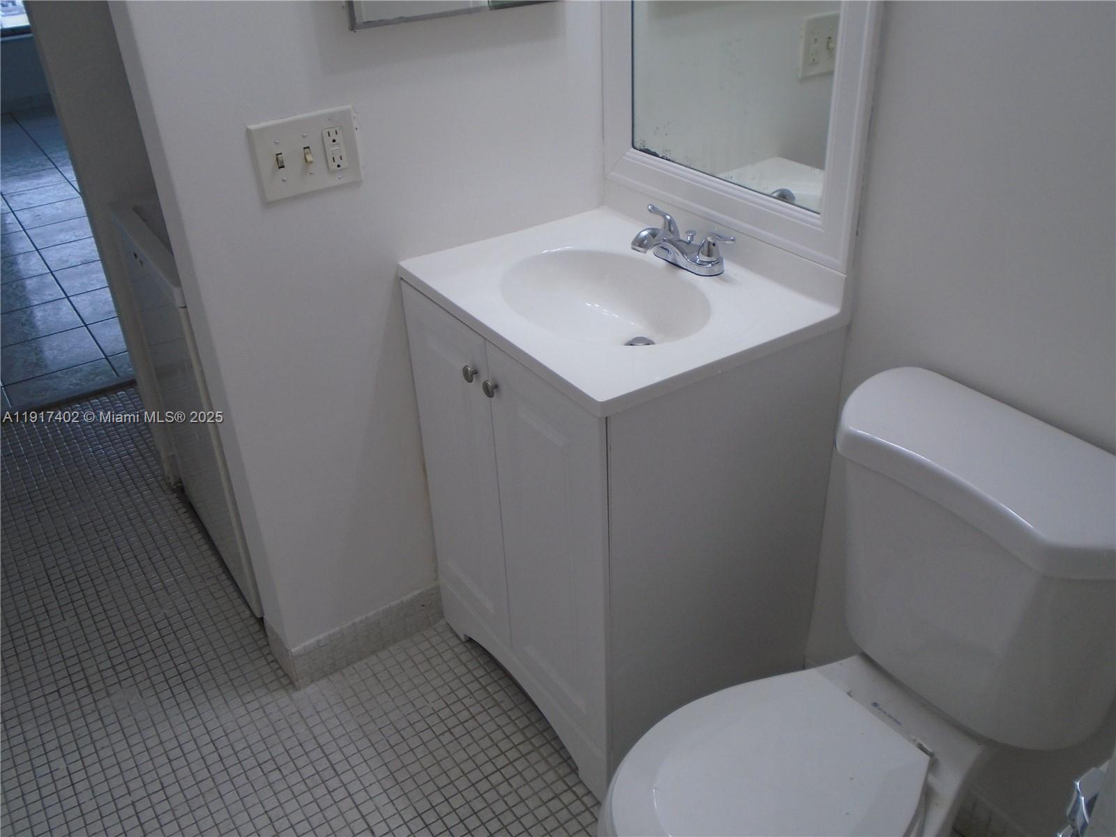 4174 Inverrary Dr 1004 Property Photo 38
