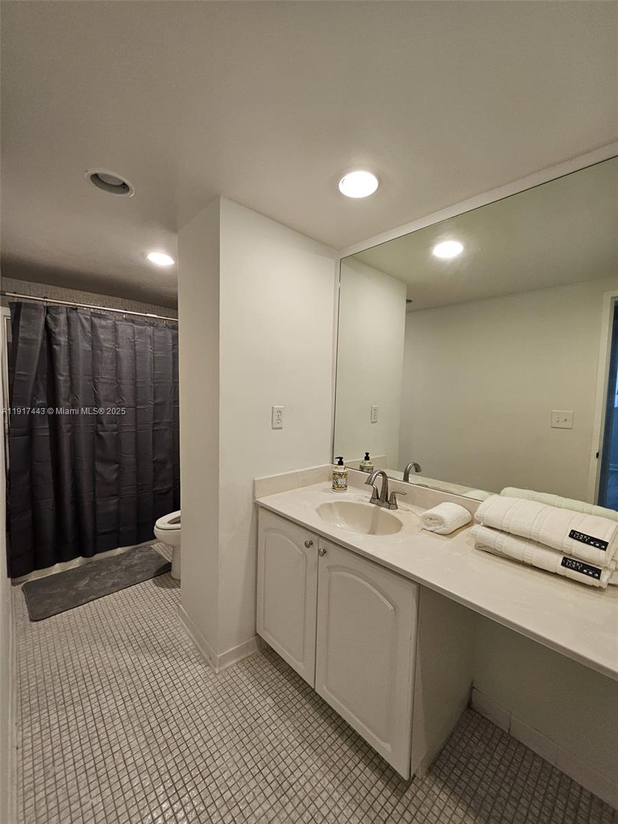 4001 S Ocean Dr 7f Property Photo 8