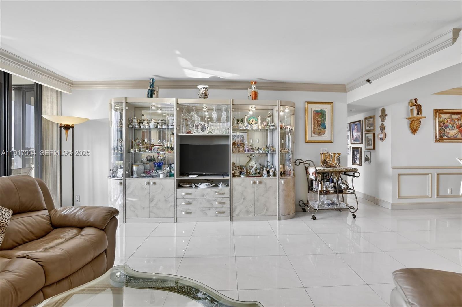 1000 Island Blvd 602 Property Photo 13