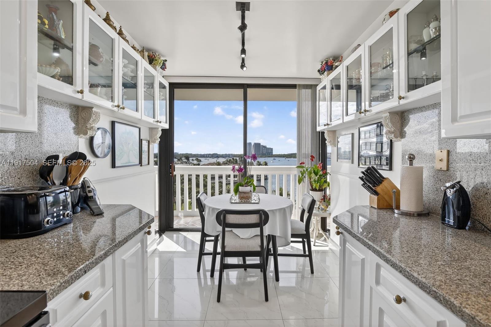 1000 Island Blvd 602 Property Photo 19