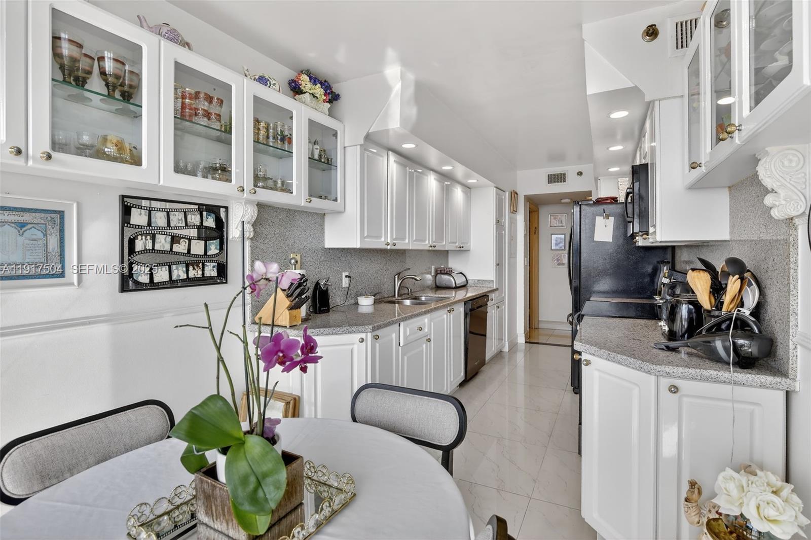 1000 Island Blvd 602 Property Photo 21