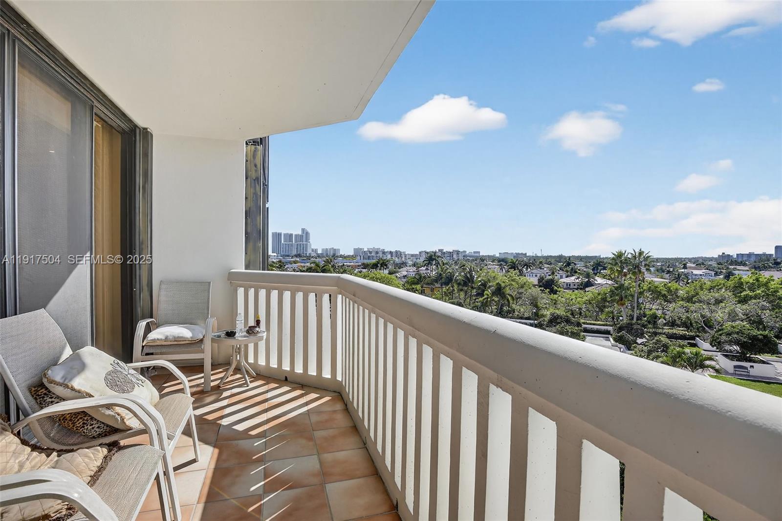 1000 Island Blvd 602 Property Photo 22