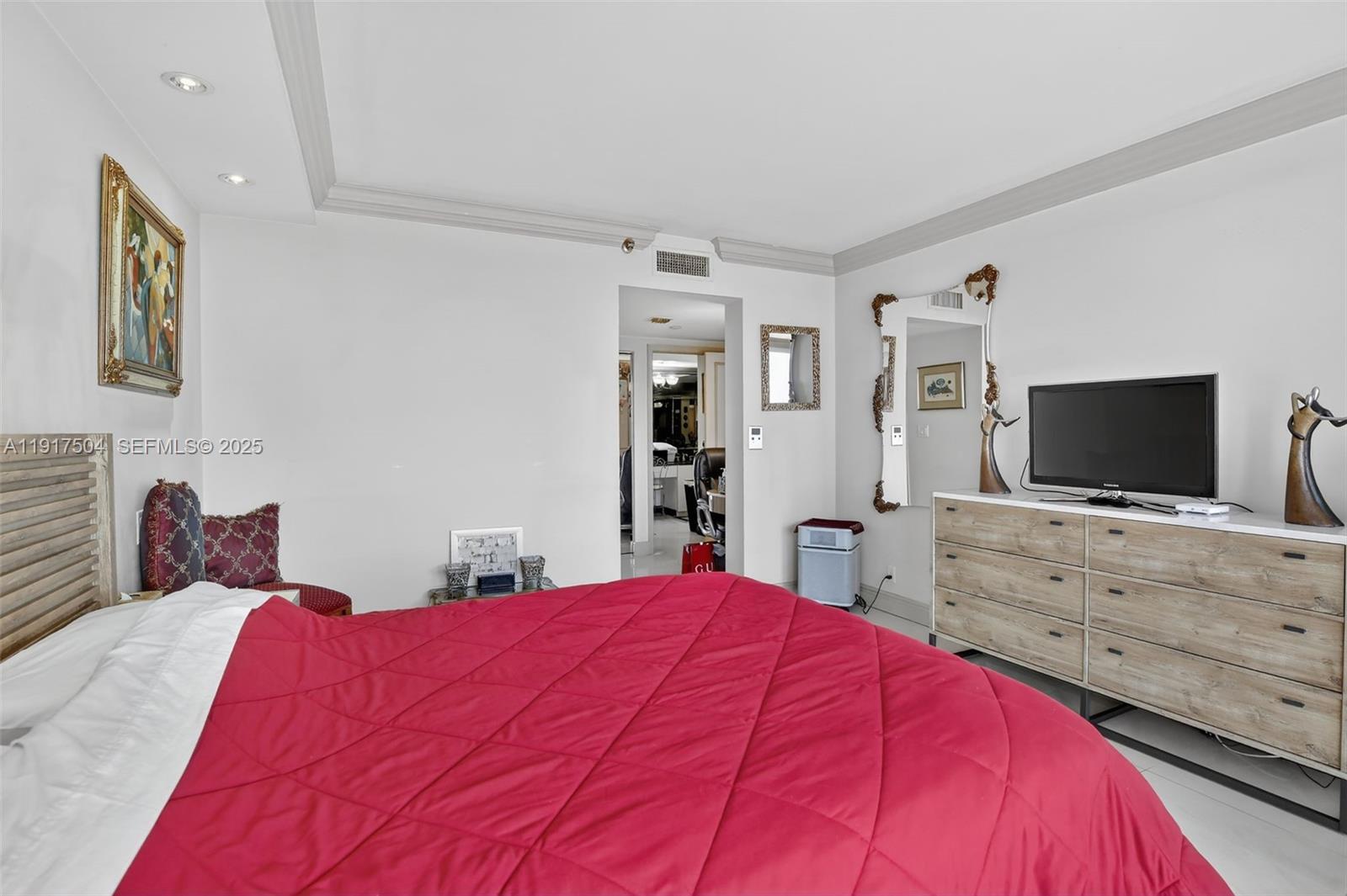 1000 Island Blvd 602 Property Photo 27